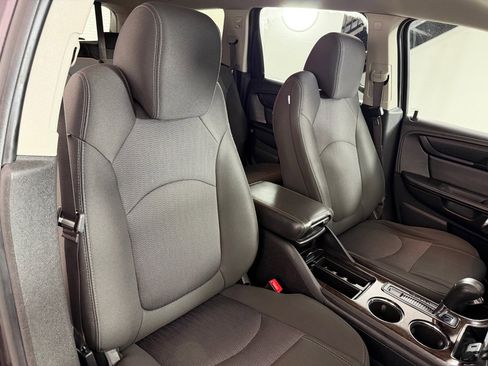 Used 2015 Chevrolet Traverse LT image 26