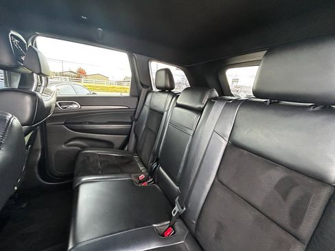 Used 2018 Jeep Grand Cherokee Altitude image 16