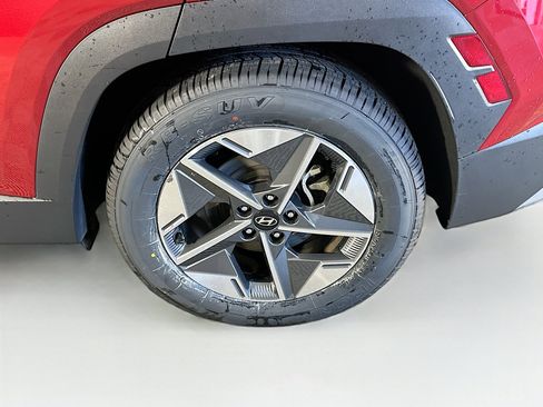 Used 2025 Hyundai Tucson SEL FWD image 11
