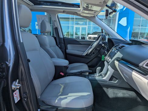 Used 2017 Subaru Forester 2.5i Limited AWD/4WD image 39