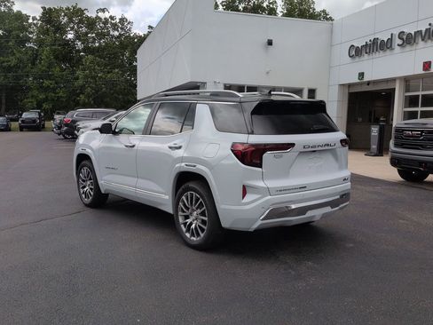 New 2026 GMC Terrain Denali w/ LPO, Floor Liner Package AWD/4WD image 7