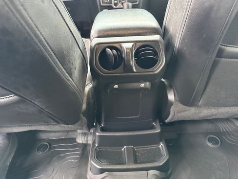 Used 2023 Jeep Wrangler Freedom Edition image 30