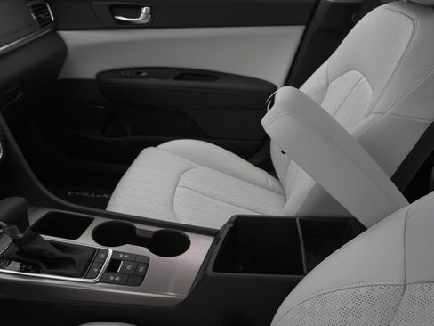 Used 2017 Kia Optima Premium FWD image 18
