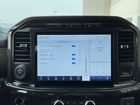 Used 2022 Ford F150 Lariat w/ Equipment Group 502A High image 17