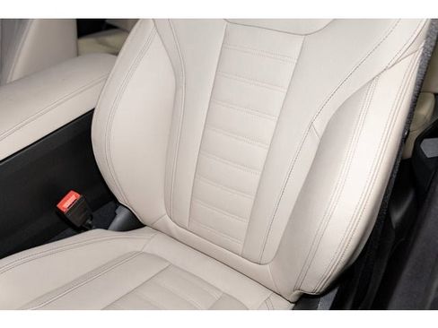 Used 2026 BMW 330i xDrive Sedan w/ Premium Package image 57