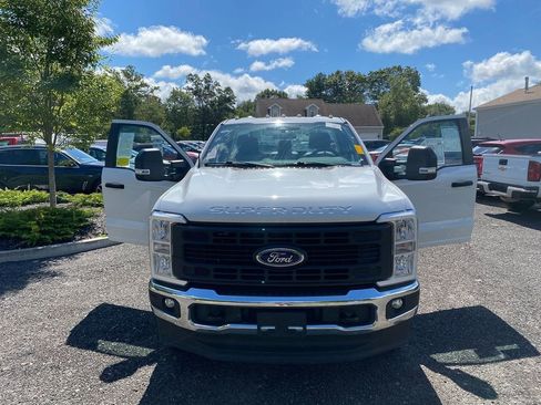 Used 2023 Ford F250 XL w/ Snow Plow/Camper Package image 28