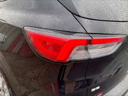 Used 2022 Ford Escape SE w/ Convenience Package image 28