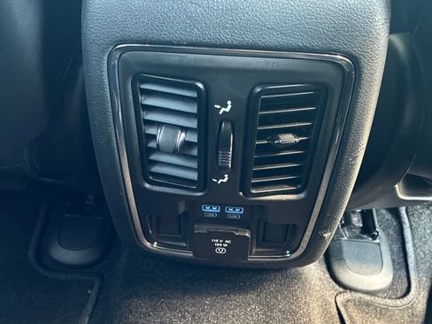 Used 2022 Jeep Grand Cherokee Limited AWD/4WD image 10