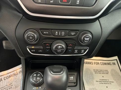 Used 2021 Jeep Cherokee Trailhawk w/ Sun, Sound & Nav Group image 23