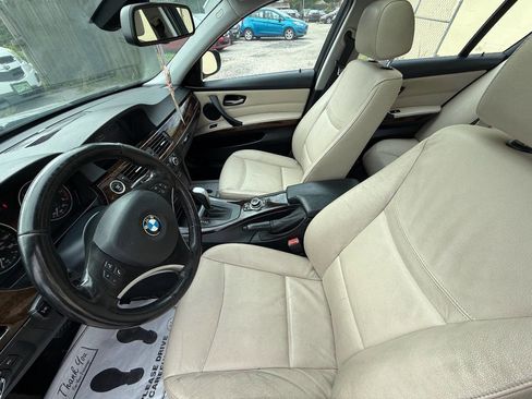Used 2011 BMW 335i xDrive Sedan image 9