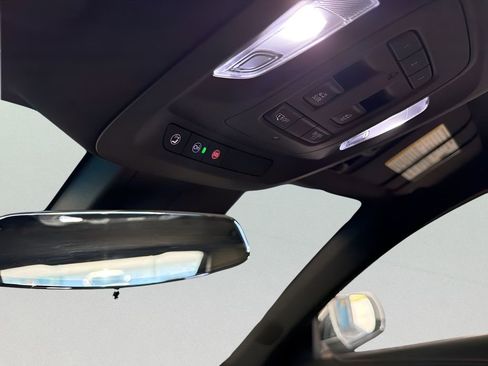 Used 2025 Cadillac CT4 Premium Luxury image 11