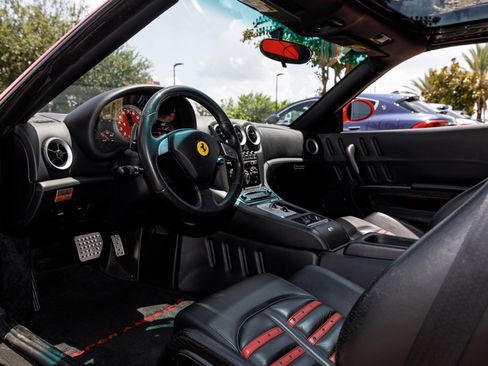 Used 2005 Ferrari 575M Maranello Superamerica RWD image 27