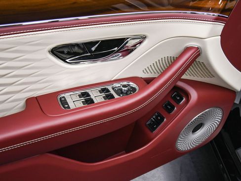 New 2026 Bentley Flying Spur Plug-In Hybrid AWD/4WD image 41