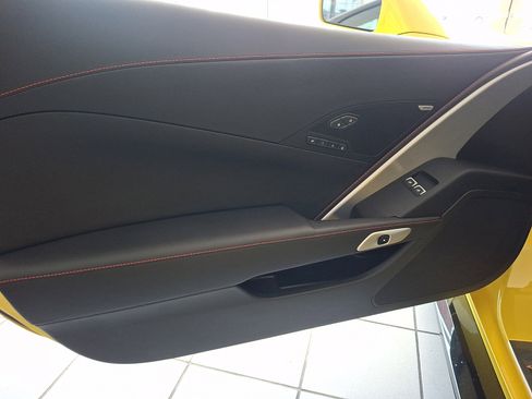 Used 2018 Chevrolet Corvette Grand Sport RWD image 11