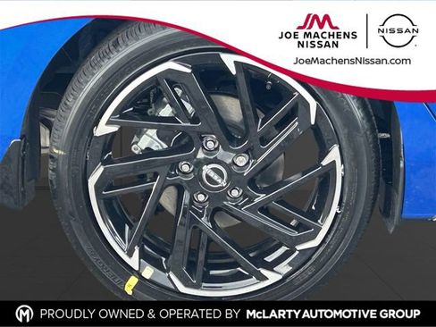 New 2026 Nissan Sentra SR w/ Floor Mat Package FWD image 10