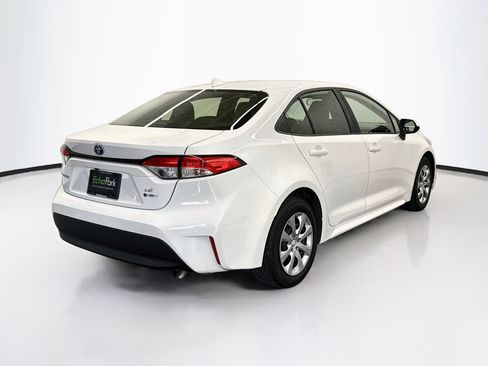 Used 2025 Toyota Corolla LE FWD image 9