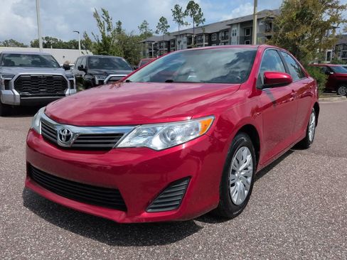 Used 2012 Toyota Camry FWD image 2