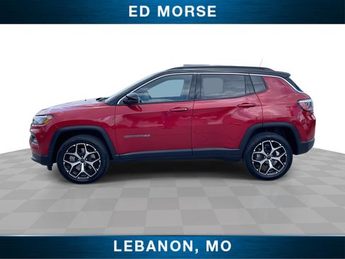 Used 2025 Jeep Compass Limited AWD/4WD image 5