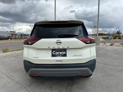 Used 2021 Nissan Rogue SV AWD/4WD image 5