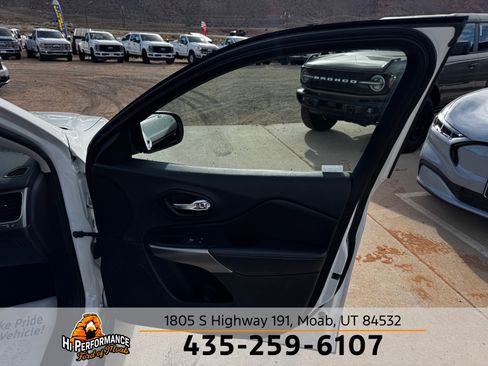 Used 2022 Jeep Cherokee Limited image 37