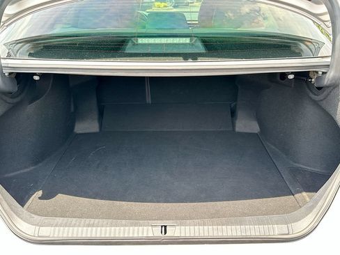 Used 2019 Toyota Avalon Limited w/ Advanced Safety Package FWD image 16