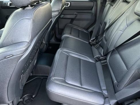 New 2025 Ford Bronco Badlands image 24