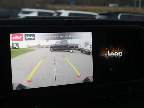 Used 2024 Jeep Gladiator Mojave image 26