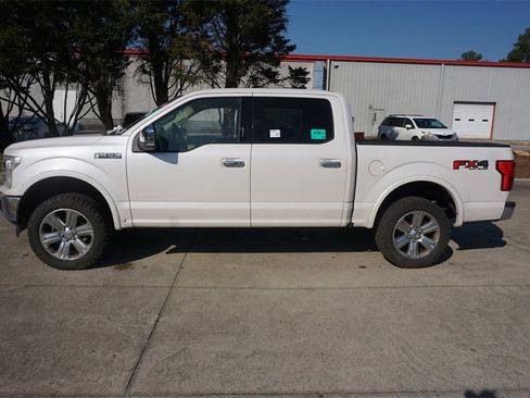 Used 2018 Ford F150 Lariat w/ Equipment Group 502A Luxury image 21