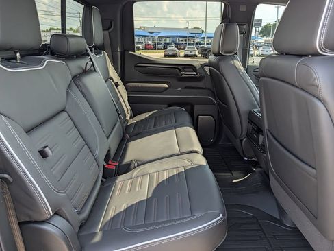 New 2026 GMC Sierra 1500 AT4X AWD/4WD image 33