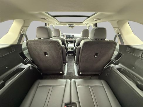 Certified 2025 Kia Sorento EX w/ Panoramic Sunroof Package image 28