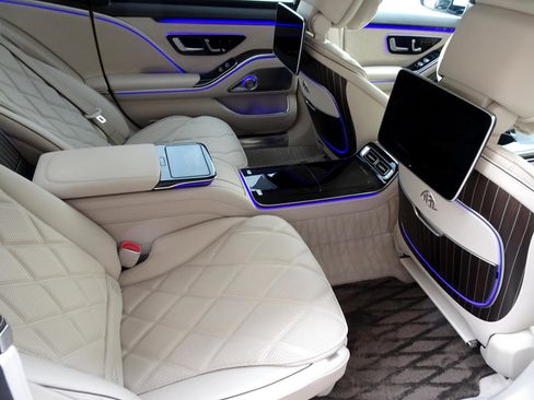 Used 2024 Mercedes-Benz Maybach S 580 4MATIC image 6