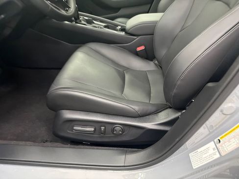 Used 2025 Honda Accord EX-L image 10
