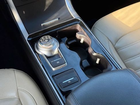 Used 2019 Ford Edge SEL w/ Equipment Group 201A image 14