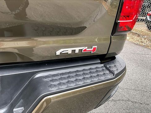 Used 2023 GMC Canyon AT4 AWD/4WD image 10