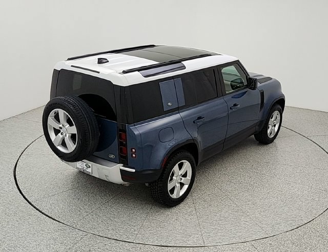Used 2023 Land Rover Defender 110 S AWD/4WD image 17