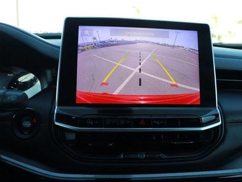 Used 2023 Jeep Compass Trailhawk image 22