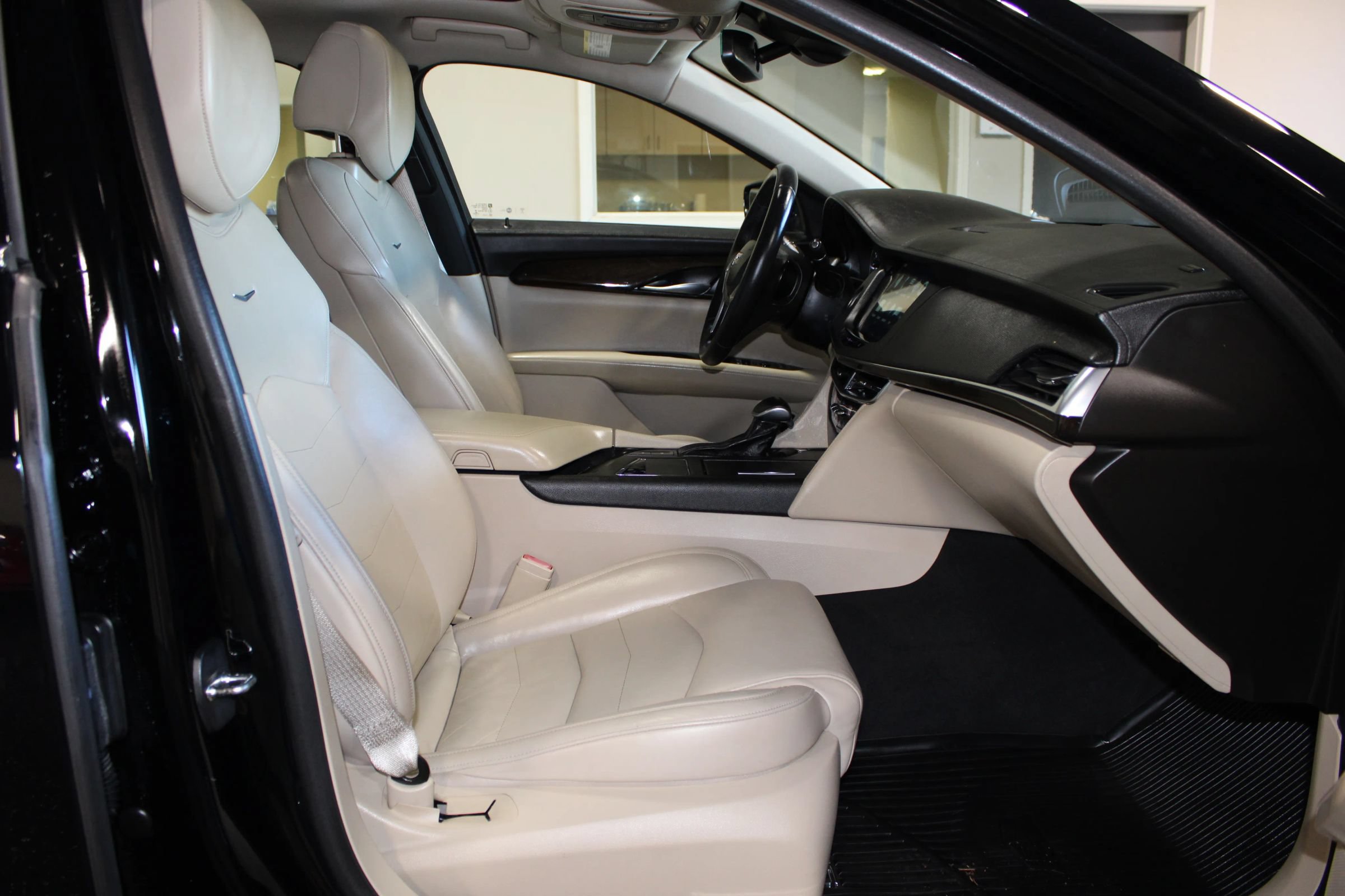 Used 2016 Cadillac CT6 RWD image 34