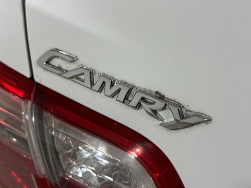Used 2009 Toyota Camry LE FWD image 25