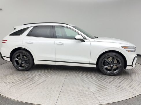 Certified 2026 Genesis GV70 3.5T Sport Prestige AWD/4WD image 9