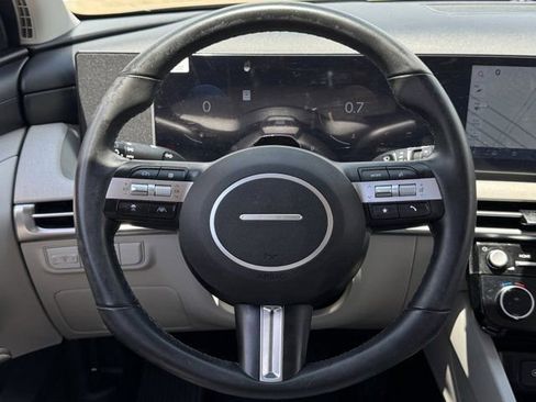 Used 2025 Hyundai Tucson SEL FWD image 13