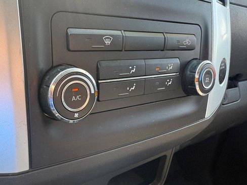 Used 2015 Nissan Frontier SV image 25