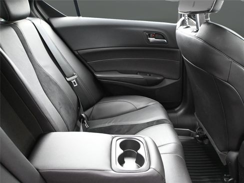 Used 2019 Acura ILX image 22