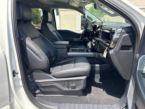 New 2026 Ford F250 Lariat w/ Black Appearance Package AWD/4WD image 5