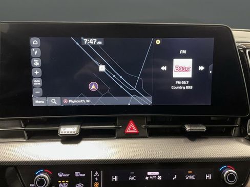 Used 2025 Kia Sportage SX image 10