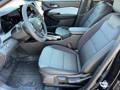 New 2026 Chevrolet Trax LT FWD image 22