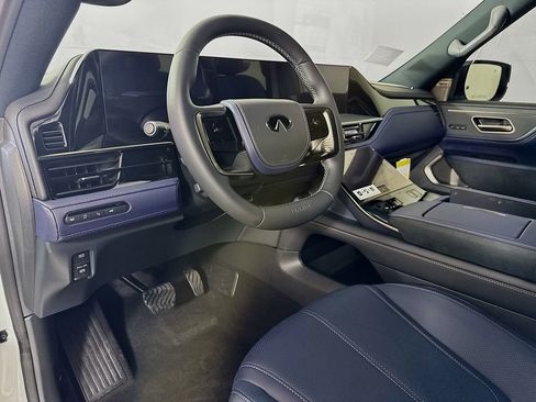 New 2026 INFINITI QX80 4WD w/ Sport Exterior Package image 9