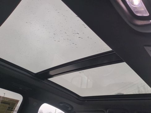 Used 2024 Cadillac XT6 Premium Luxury image 24