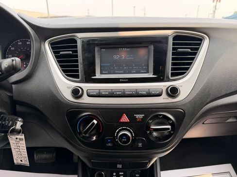 Used 2021 Hyundai Accent SE FWD image 15