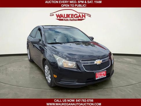 Used 2011 Chevrolet Cruze LS FWD image 3
