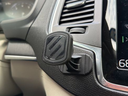 Used 2020 Volvo XC90 T5 Momentum w/ Protection Package Premier image 67